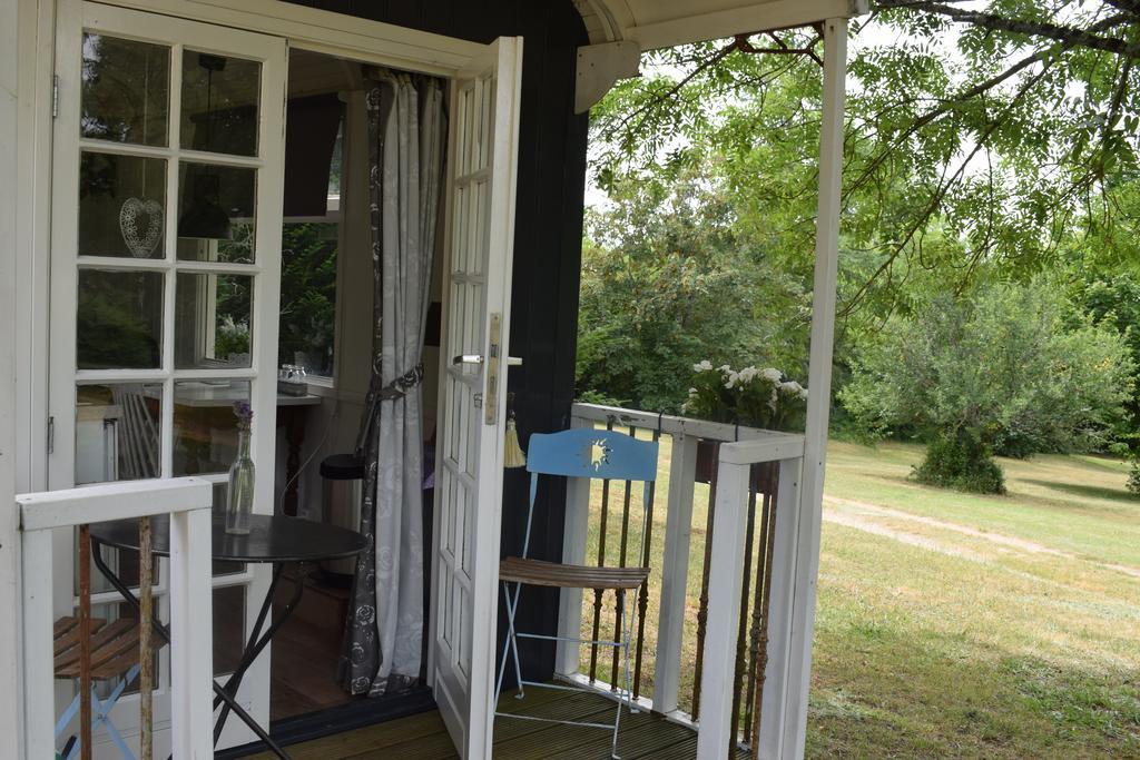 Bed and Breakfast Camping Chez Francis Loupiac  Exterior foto